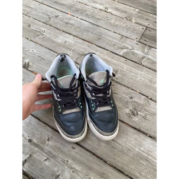 2023 Air Jordan 3 Retro "Green Glow" Size 9.5 Men's - Picture 5 of 8